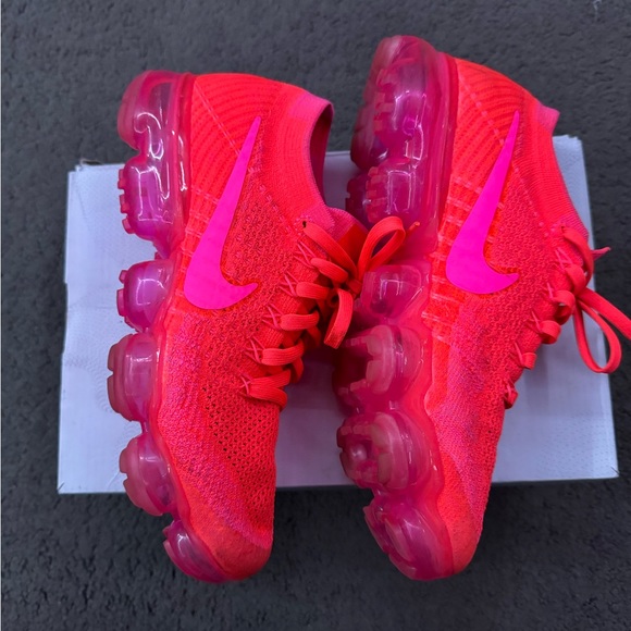 vapormax hyper punch